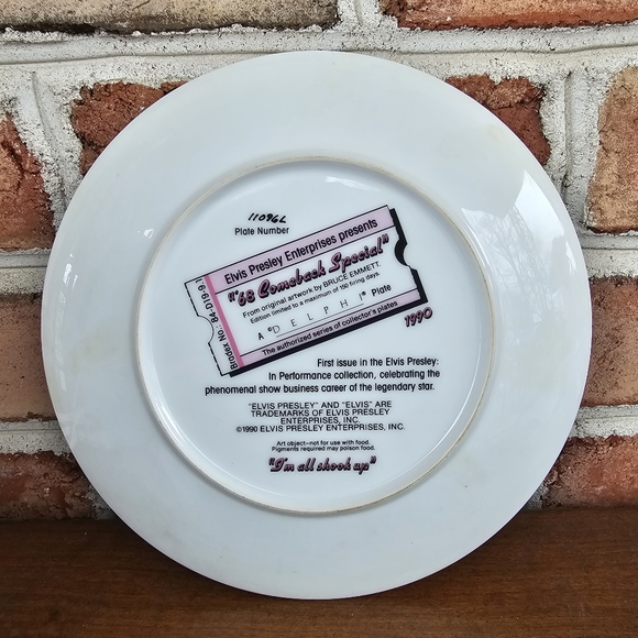 Elvis Collectors Plates - Picture 4 of 4